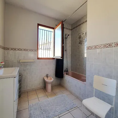 Villa In Saint-Genies With Private Pool, Cleaning Included * Saint-Genies-de-Fontedit